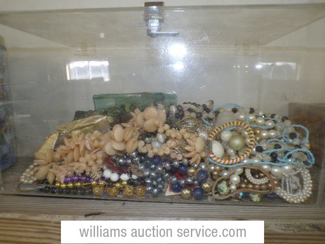 auction-jan-2542.jpg